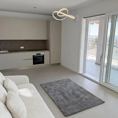 Ll Sogno - Attico Con Terrazza Panoramica باردولينو